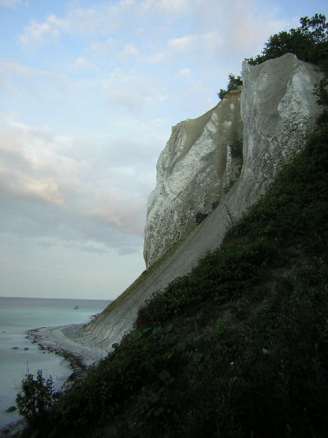 Mon - Down the cliffs